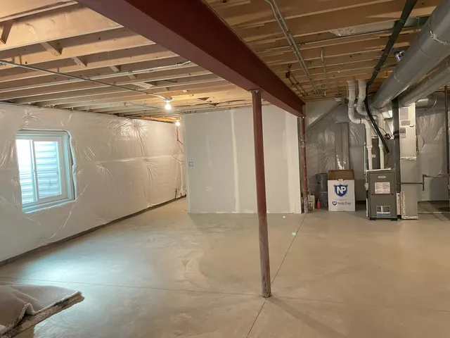 $3,000 | 579 Bobby Ann Court, Roselle, IL 60172