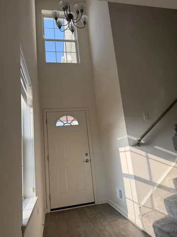 $3,000 | 579 Bobby Ann Court, Roselle, IL 60172