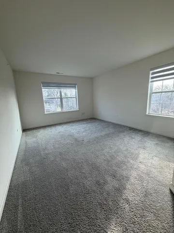 $3,000 | 579 Bobby Ann Court, Roselle, IL 60172