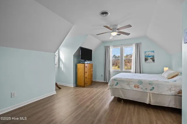 $298,500 | 289 Croaker Street, Davis, NC 28524