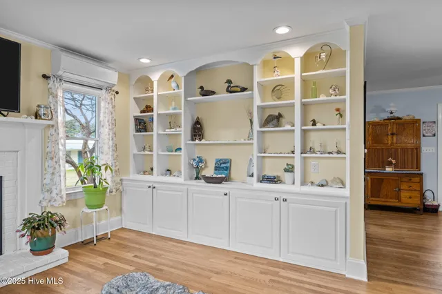 $298,500 | 289 Croaker Street, Davis, NC 28524