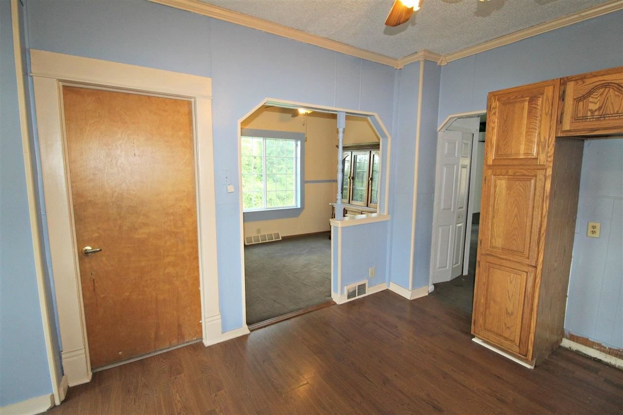 10338 West Mount Morris Road Flushing, MI 48433 - Photo 3 of 22 21476577-2.JPG