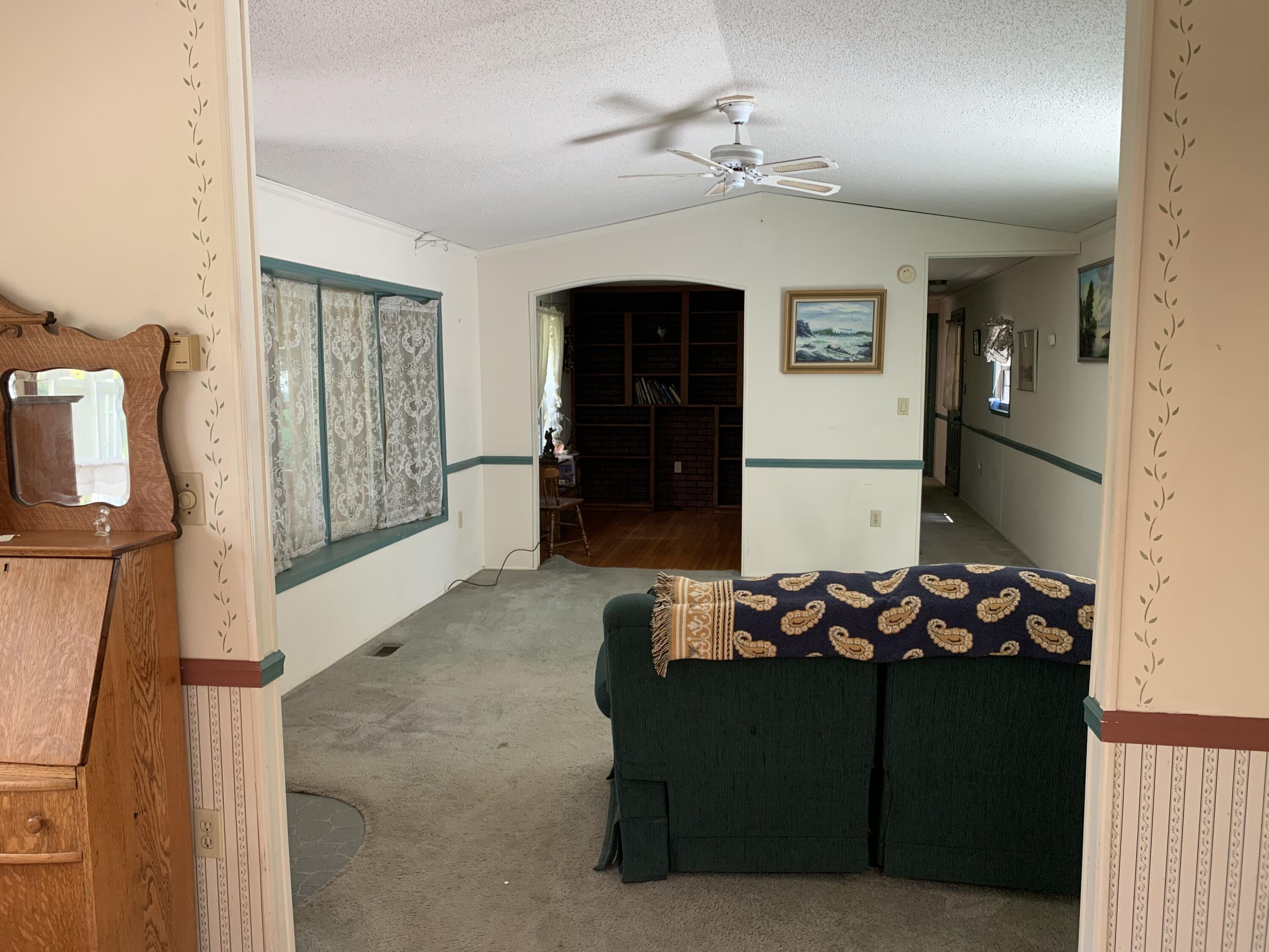 805 River Road Tenants Harbor, ME 04860 - Photo 6 of 15 IMG_3438