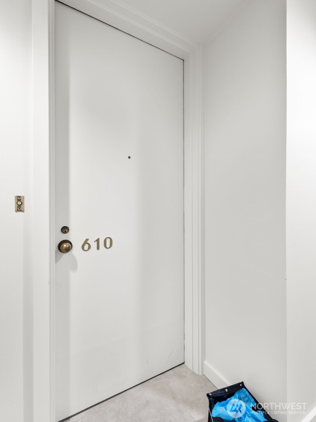 98 Union Street, Unit 610 Seattle, WA 98101 - Photo 28 of 33