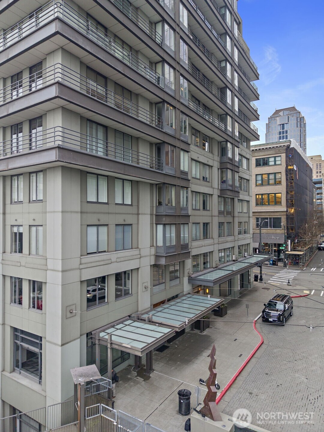 98 Union Street, Unit 610 Seattle, WA 98101 - Photo 32 of 33 a roof view