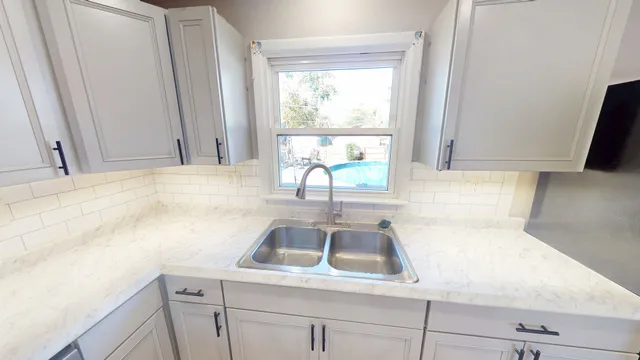 a close view of sink and tap