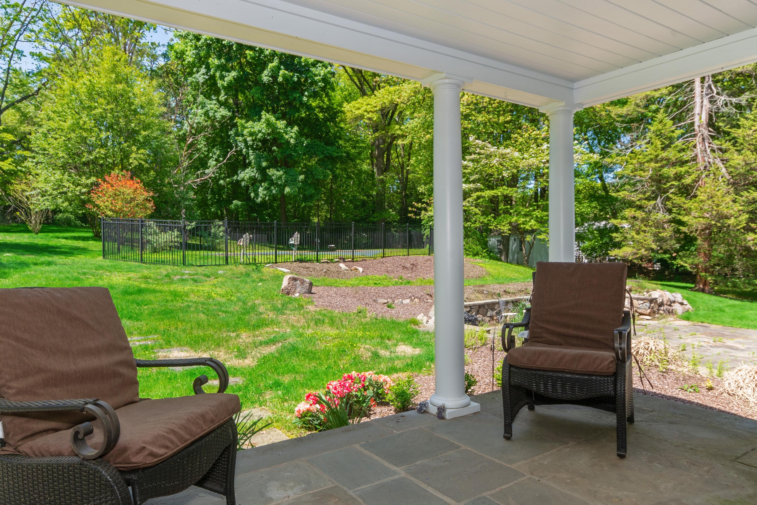 37 Maywood Road Darien, CT 06820 - Photo 19 of 31 15_37MAYWOODROAD_117_Terrace_HiRes