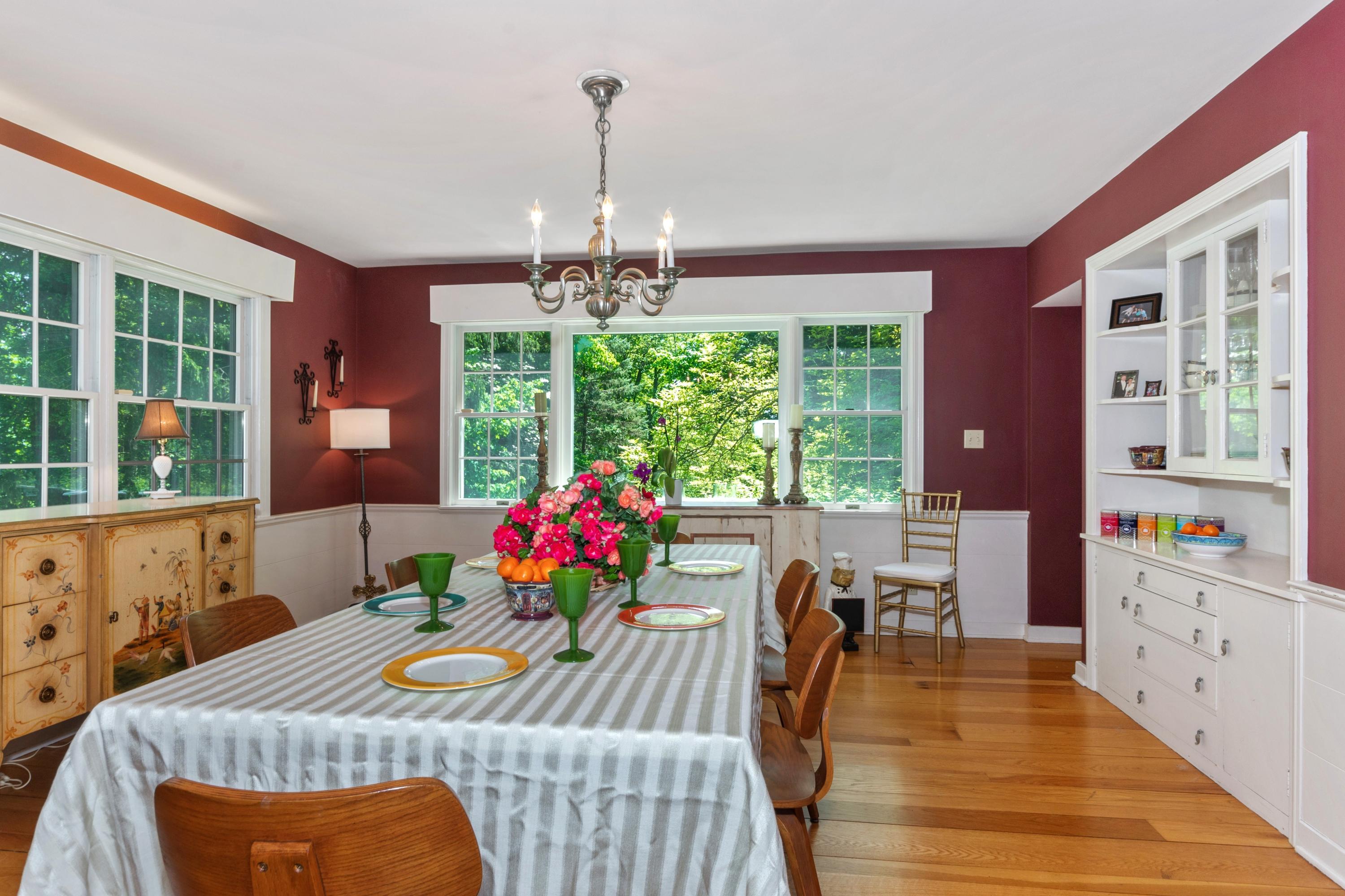 37 Maywood Road Darien, CT 06820 - Photo 5 of 31 06_37MAYWOODROAD_2_DiningRoom_HiRes