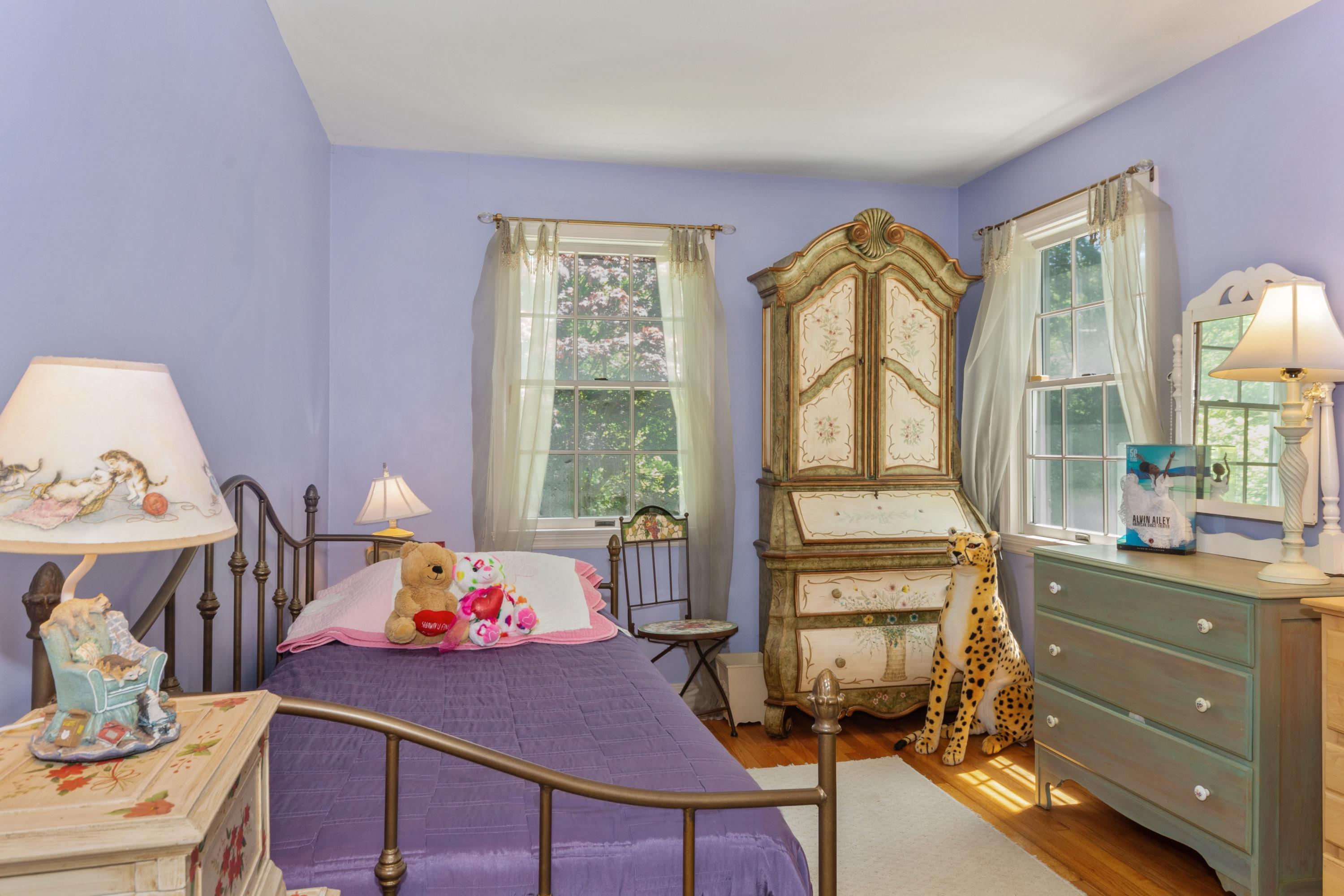 37 Maywood Road Darien, CT 06820 - Photo 10 of 31 10_37MAYWOODROAD_154_3rdBedroom_HiRes