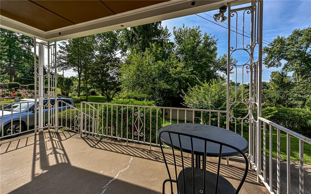 105 Orchard Spring Road Pittsburgh, PA 15220 - Photo 7 of 20 Gallery Image 7