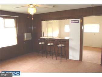 269 Yorkshire Road Fairless Hills, PA 19030 - Photo 8 of 12 Family Room