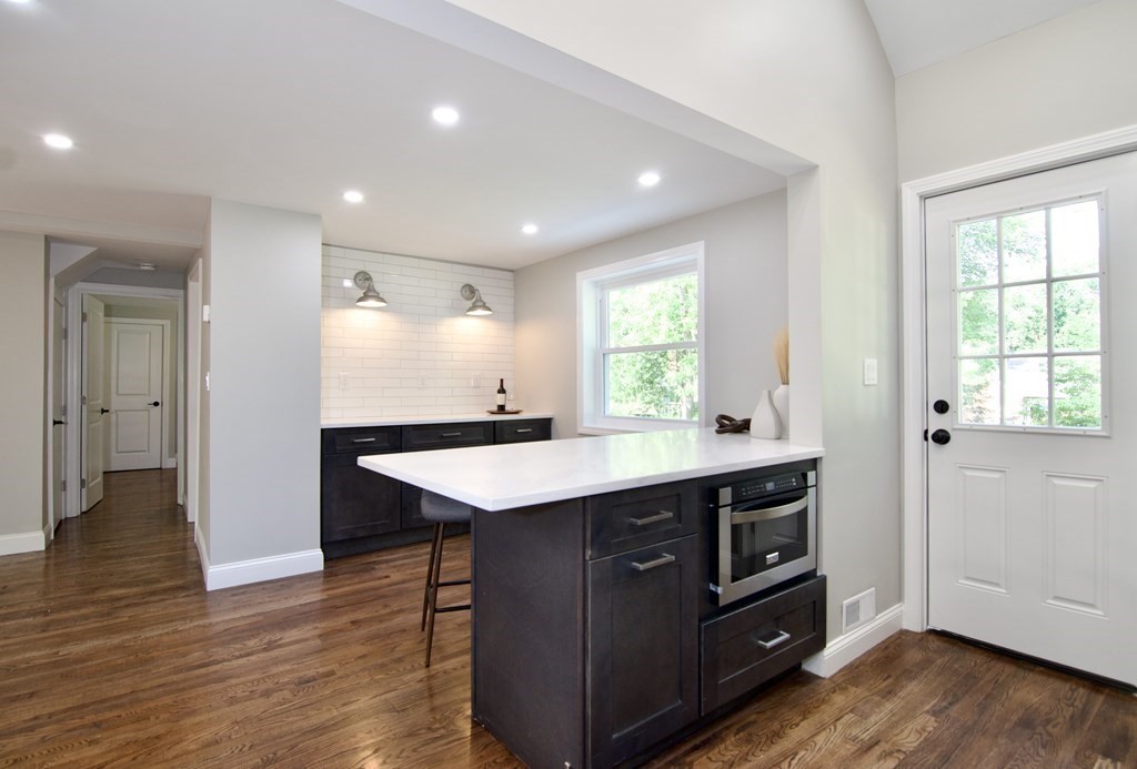 272 Burbank Road Longmeadow, MA 01106 - Photo 12 of 42 Gallery Image 12