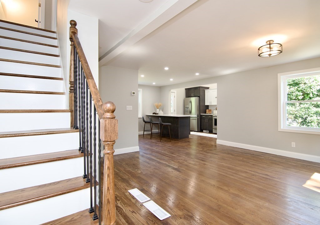 272 Burbank Road Longmeadow, MA 01106 - Photo 16 of 42 Gallery Image 16