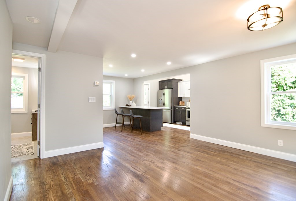 272 Burbank Road Longmeadow, MA 01106 - Photo 17 of 42 Gallery Image 17