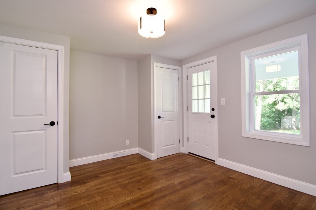 272 Burbank Road Longmeadow, MA 01106 - Photo 28 of 42 Gallery Image 28