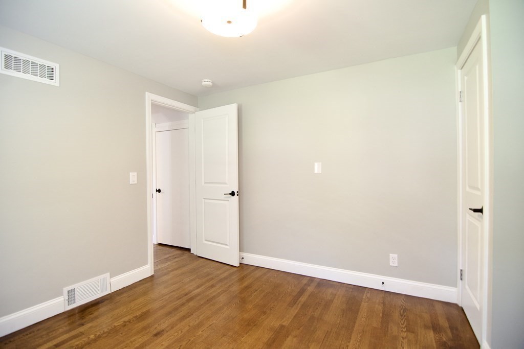272 Burbank Road Longmeadow, MA 01106 - Photo 31 of 42 Gallery Image 31