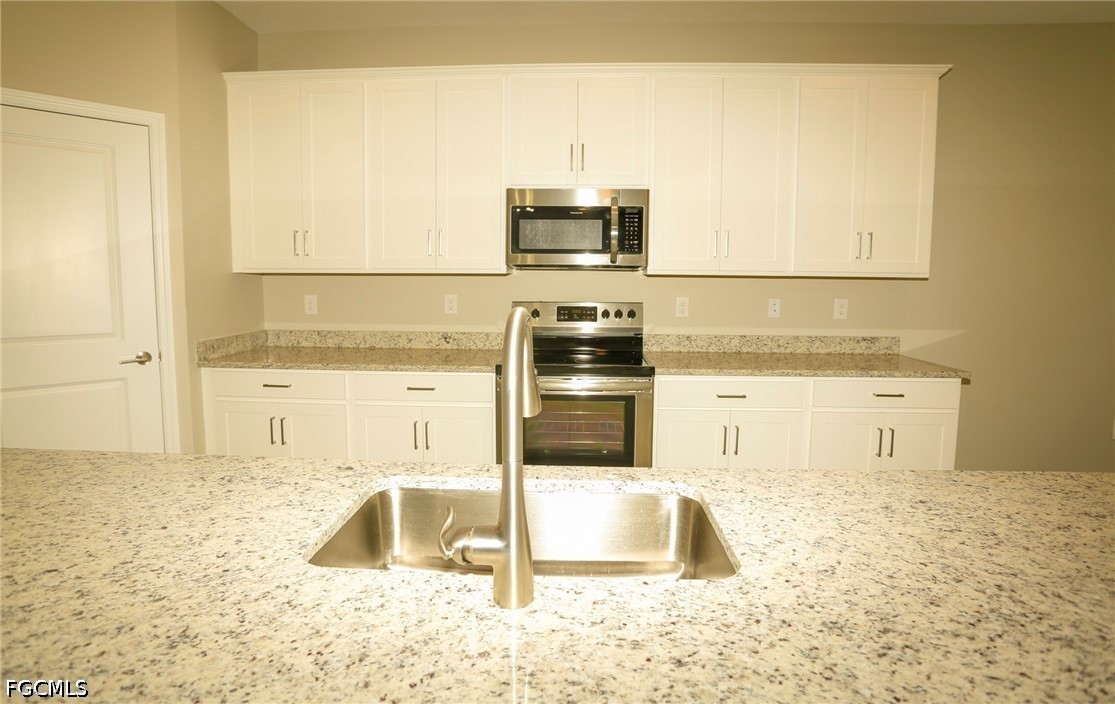 11380 Canopy Loop Fort Myers, FL 33913 - Photo 11 of 35