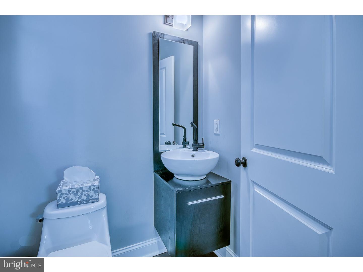 257 Ripka Street Philadelphia, PA 19127 - Photo 12 of 25 Bathroom