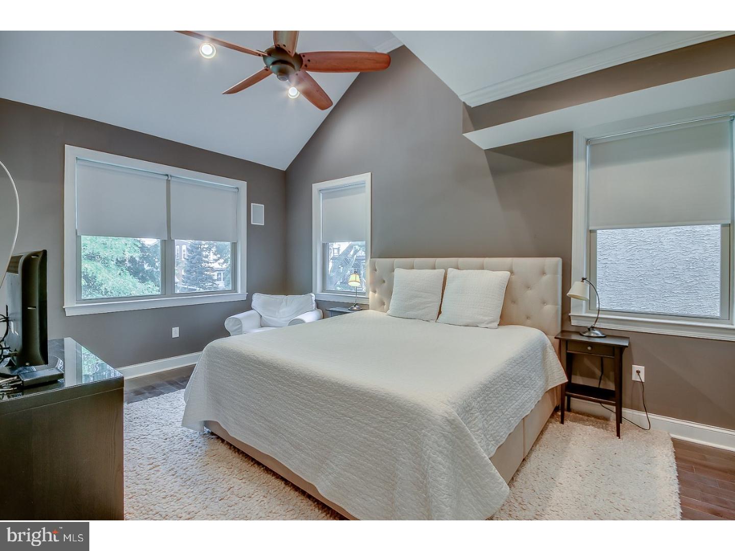 257 Ripka Street Philadelphia, PA 19127 - Photo 15 of 25 Bedroom - Main