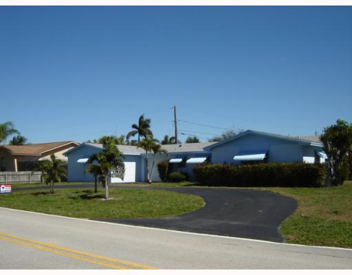 273 Akron Road Lake Worth, FL 33467 - Photo 1 of 16 Primary Photo