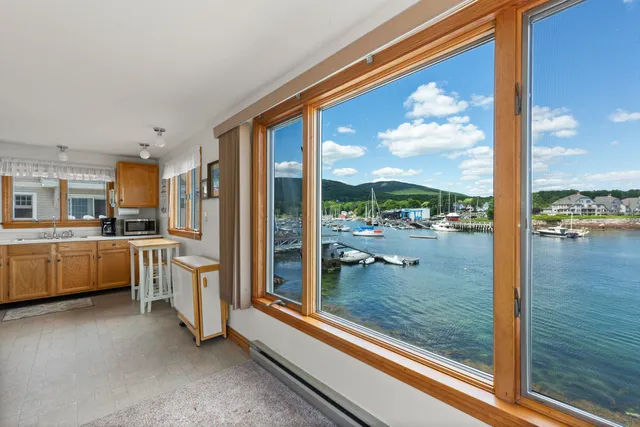 $1,700,000 | 6 Bay Road, Camden, ME 04843