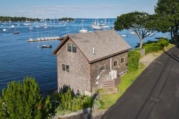 $1,700,000 | 6 Bay Road, Camden, ME 04843