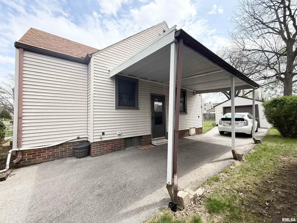 $89,000 | 1002 East Willcox Avenue, Peoria, IL 61603
