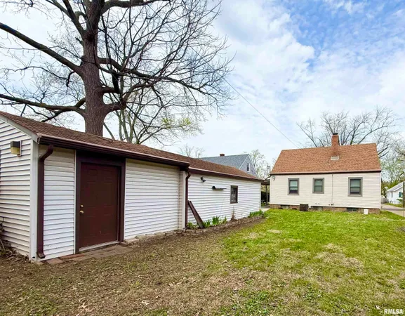 $89,000 | 1002 East Willcox Avenue, Peoria, IL 61603