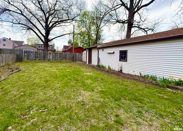 $89,000 | 1002 East Willcox Avenue, Peoria, IL 61603