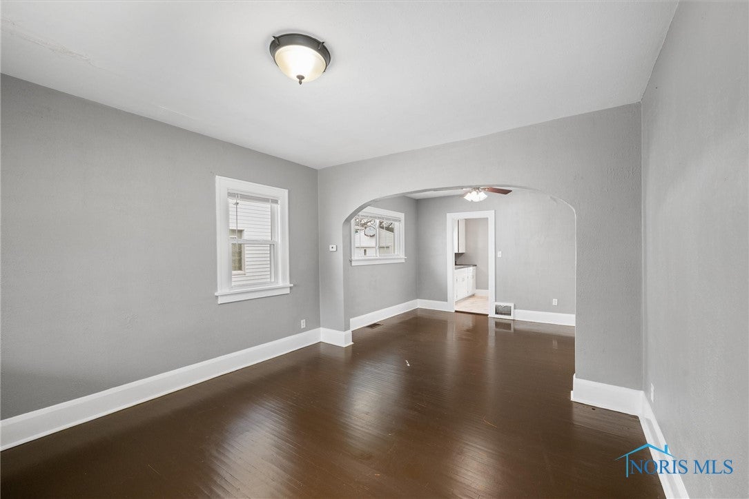 2117 Fairfax Road Toledo, OH 43613 - Photo 4 of 24 Gallery Image 4