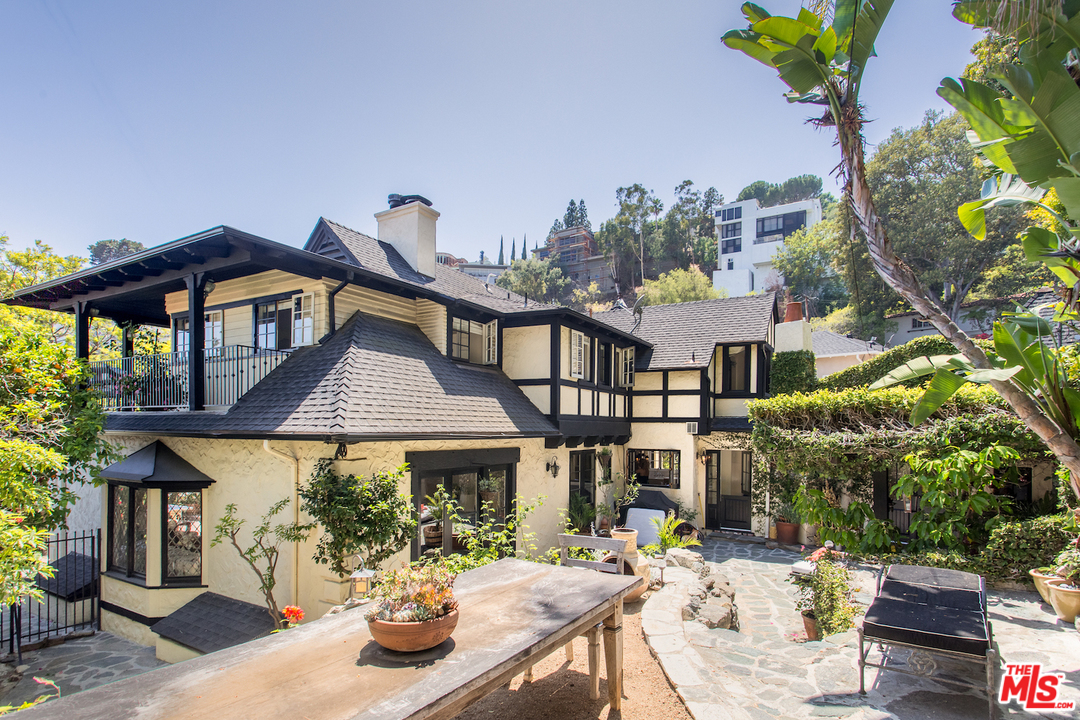 1644 North Crescent Heights Boulevard Los Angeles, CA 90069 - Photo 12 of 15