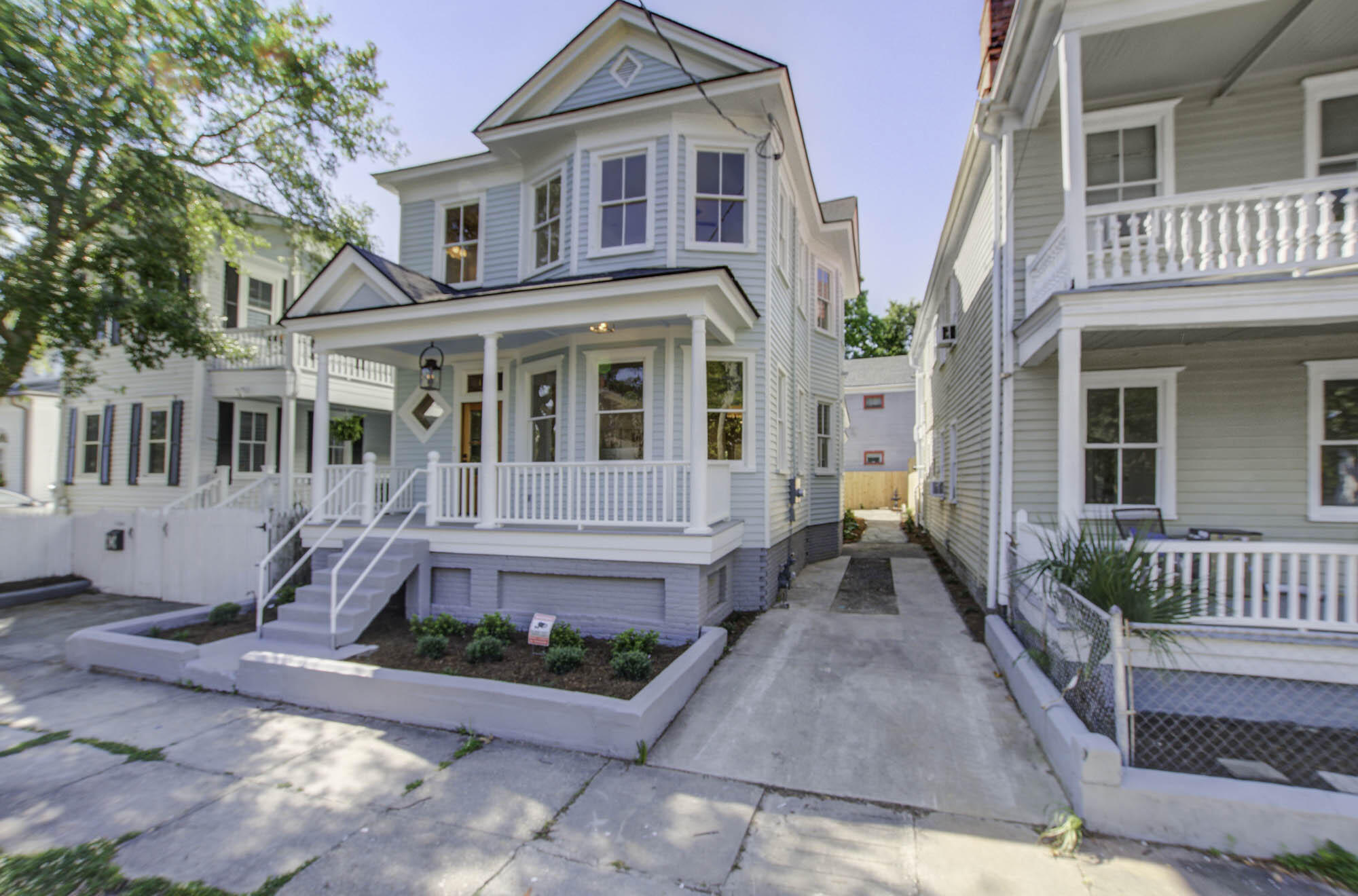 111 Fishburne Street Charleston, SC 29403 - Photo 1 of 47 111 (45)