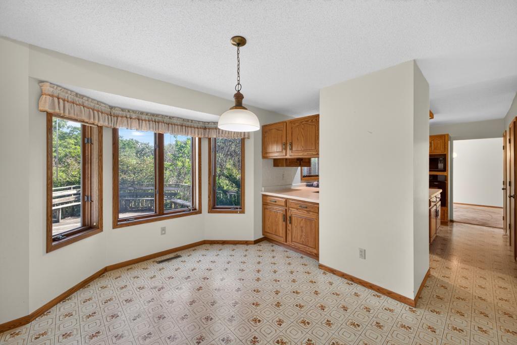 2466 Highview Lane Southwest Rochester, MN 55902 - Photo 13 of 60 Gallery Image 13