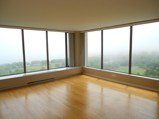 5455 North Sheridan Road, Unit 1702 Chicago, IL 60640 - Photo 2 of 13