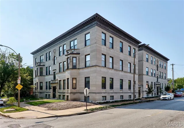 $197,000 | 4256 Maryland Avenue, Unit LLW, St. Louis, MO 63108