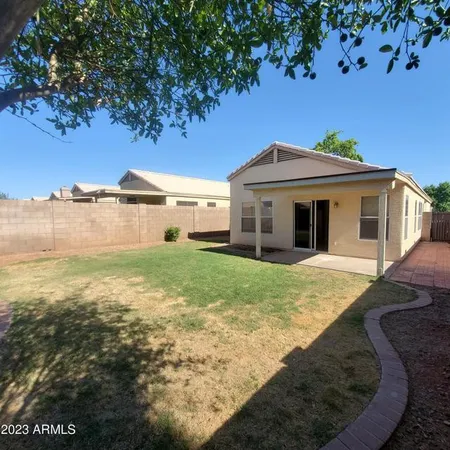 $2,250 | 4739 East Desert Wind Dr., Phoenix, AZ 85044