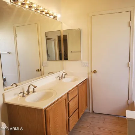 $2,250 | 4739 East Desert Wind Dr., Phoenix, AZ 85044