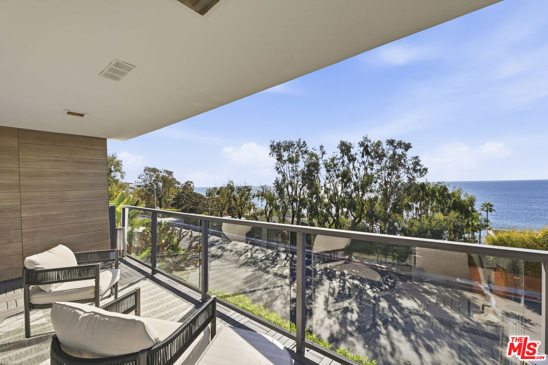 2442 South Coast Highway, Unit 3 Laguna Beach, CA 92651 - Photo 10 of 30 a view of a balcony with chairs