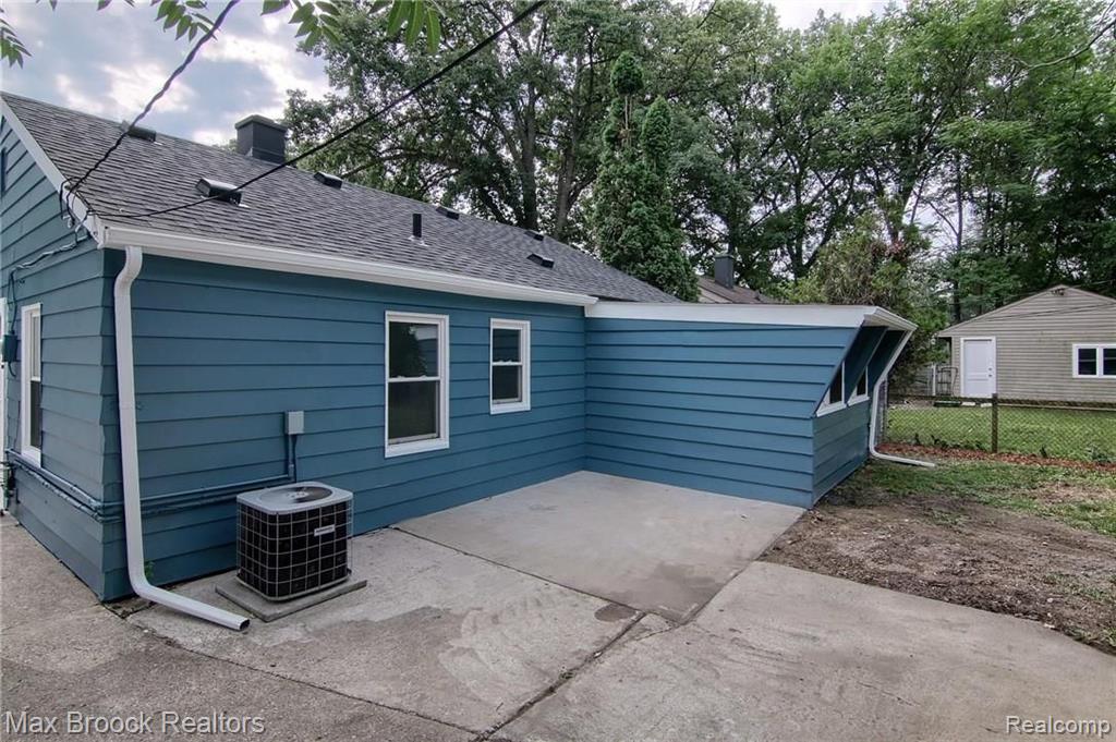 543 Stratford Road Ferndale, MI 48220 - Photo 19 of 21