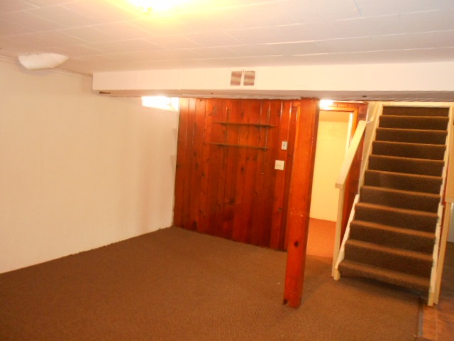 24670 Kelly Road Eastpointe, MI 48021 - Photo 27 of 34 31332344-26.JPG