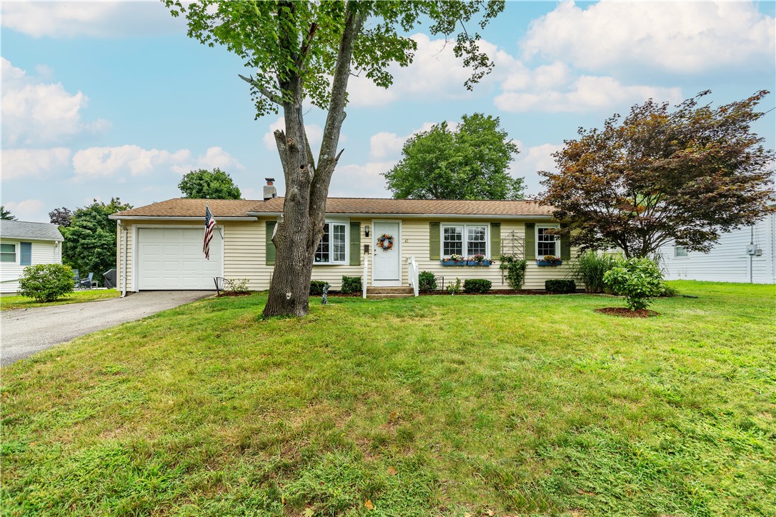 43 Topaz Road Warwick, RI 02818 - Photo 1 of 8 Gallery Image 1