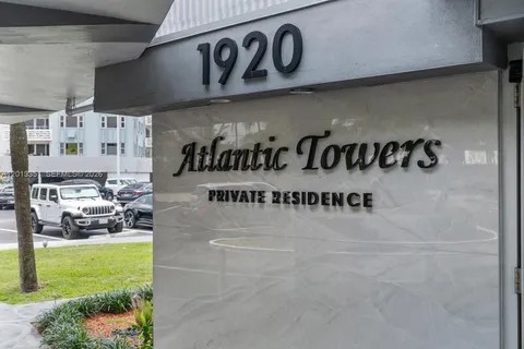 $578,000 | 1920 South Ocean Drive, Unit 701, Fort Lauderdale, FL 33316