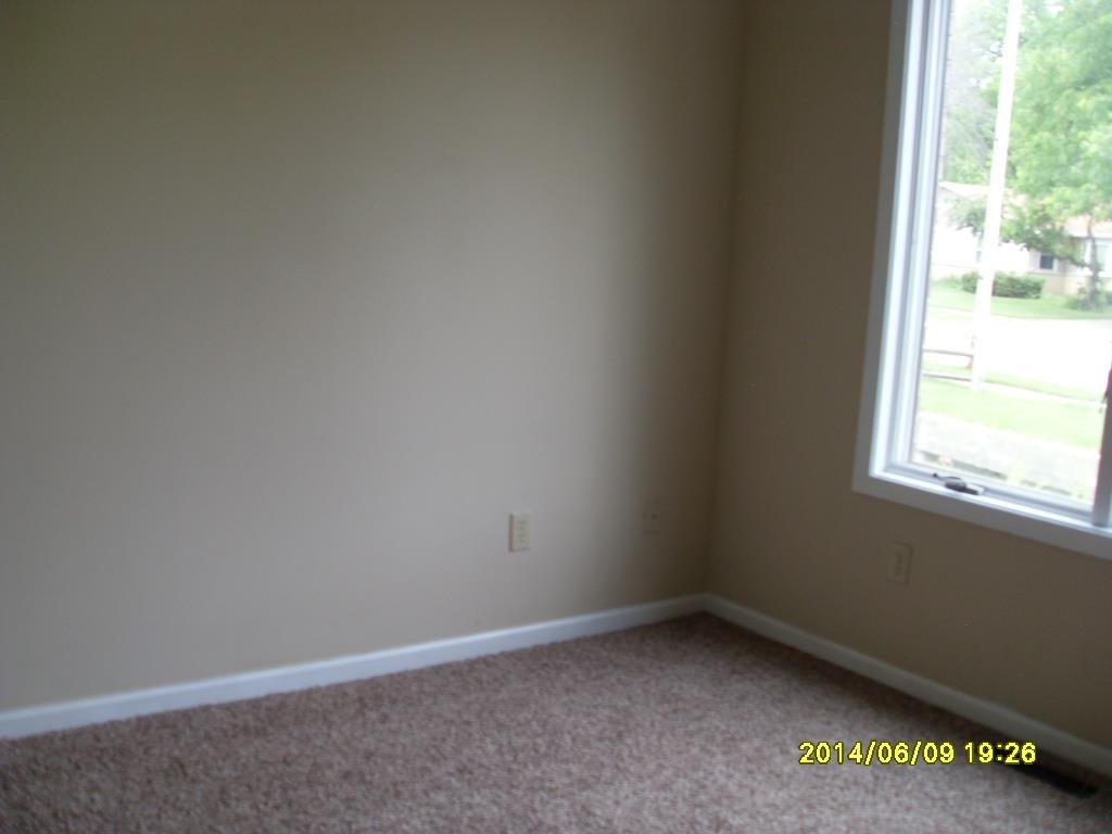 2711 Hampton Road Mishawaka, IN 46544 - Photo 9 of 12 Gallery Image 9