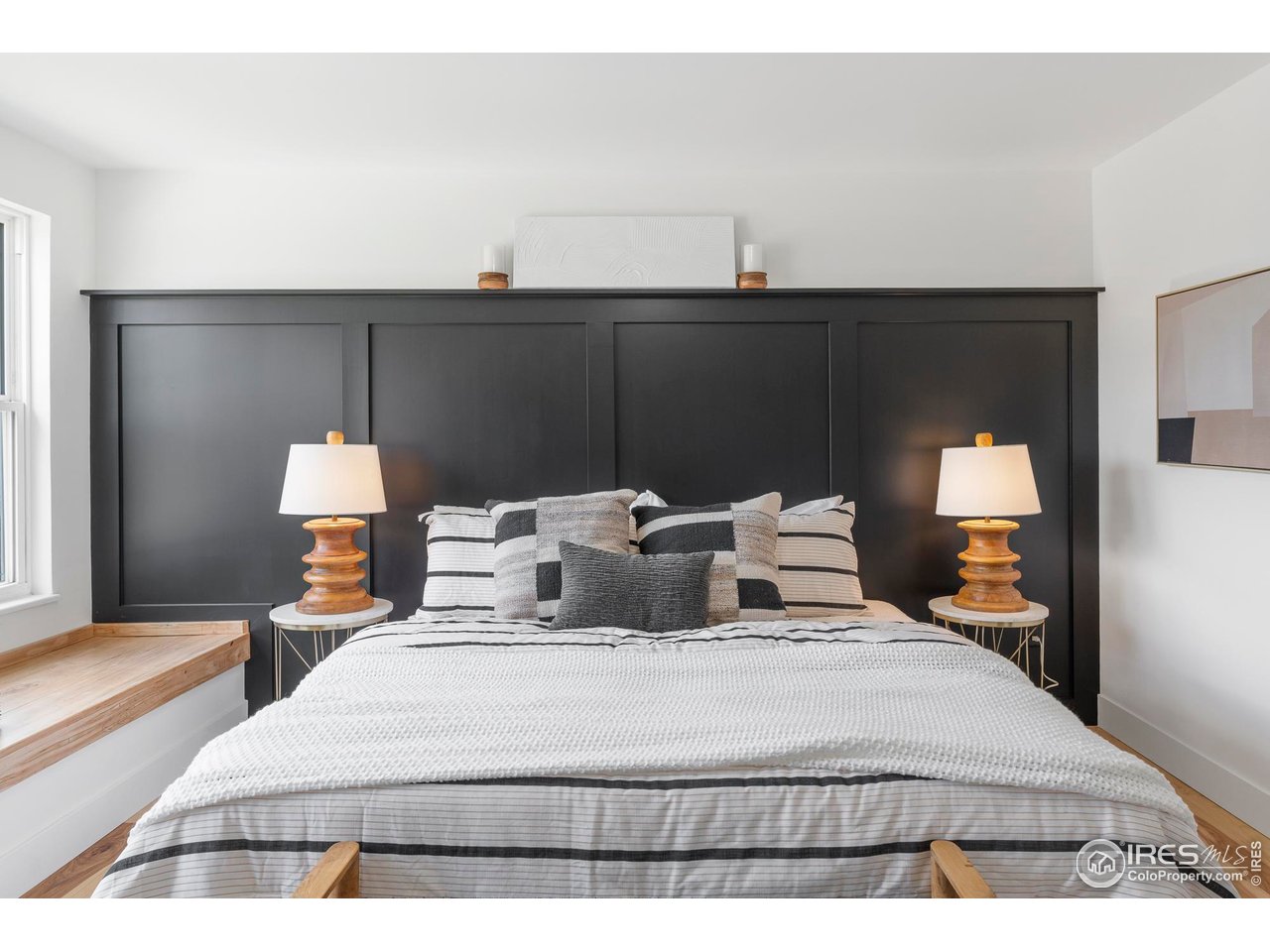 4223 Peach Way Boulder, CO 80301 - Photo 25 of 40 a bed room with a bed window and lamp