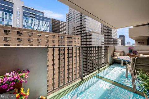 $475,000 | 1901 John F Kennedy Boulevard, Unit 1618, Philadelphia, PA 19103