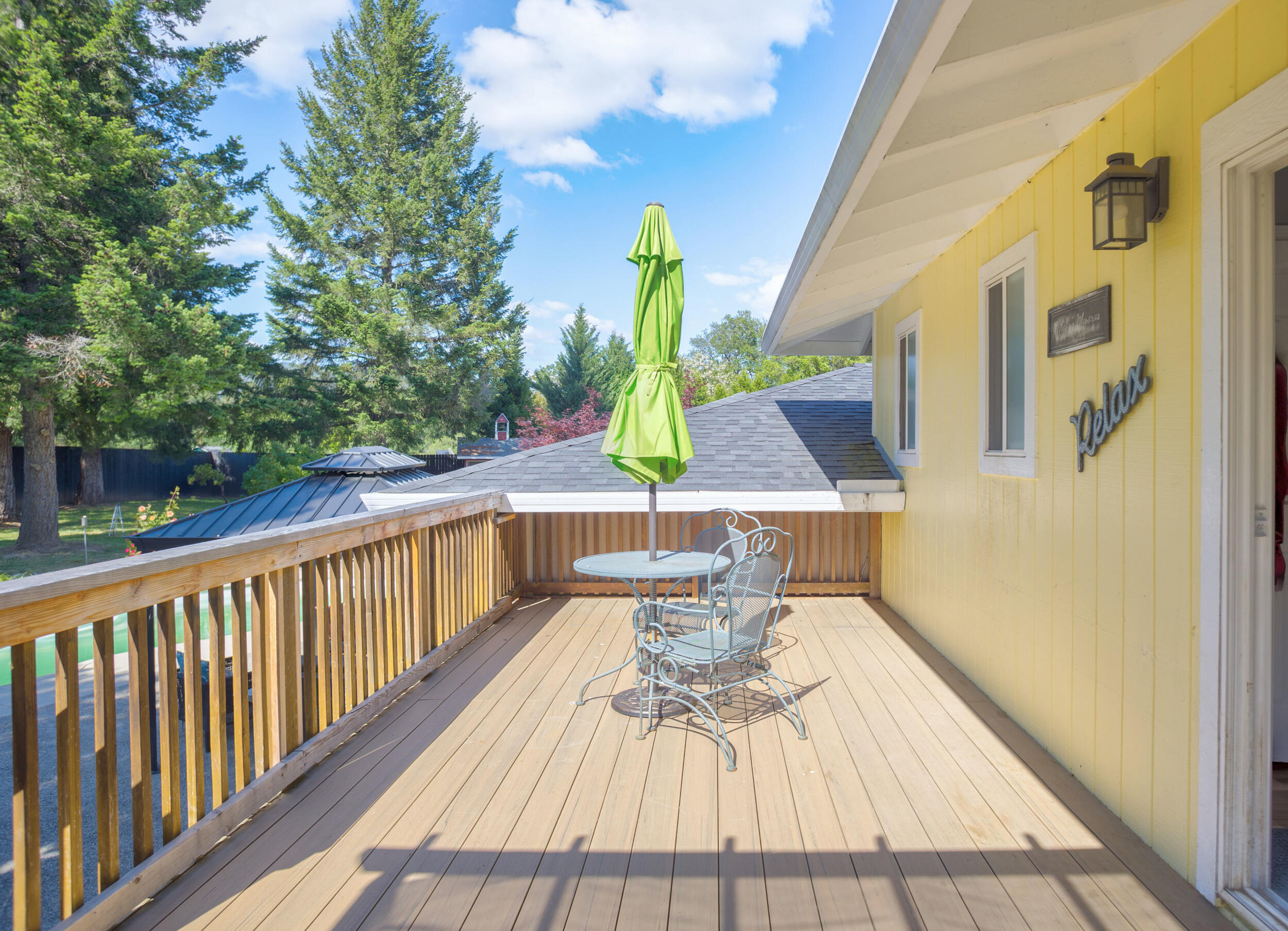 255 Queens Branch Road Rogue River, OR 97537 - Photo 22 of 60 a view of balcony with furniture
