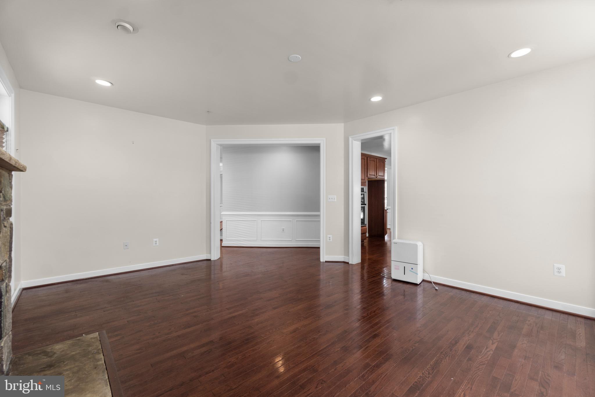 600 Olney Sandy Spring Road Sandy Spring, MD 20860 - Photo 11 of 40 FAMILY ROOM