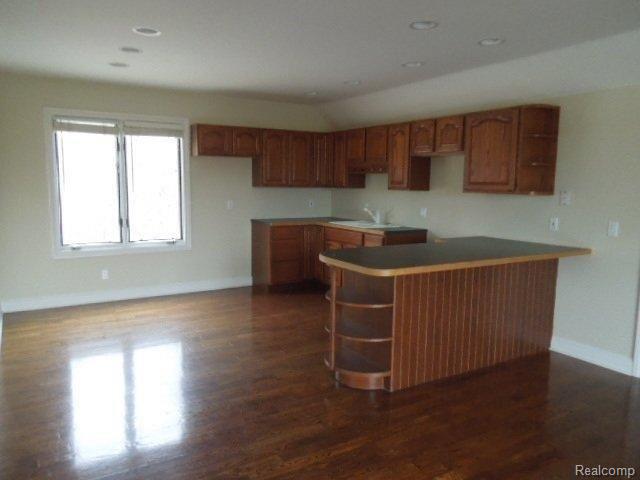956 East Davison Lake Road Oxford, MI 48371 - Photo 13 of 25 ouiyh 206.jpg