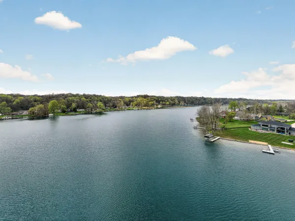 $1,950,000 | 66175 South Drive, Cassopolis, MI 49031