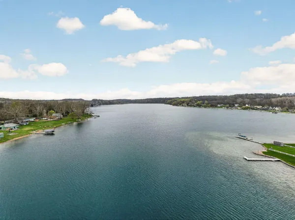 $1,950,000 | 66175 South Drive, Cassopolis, MI 49031